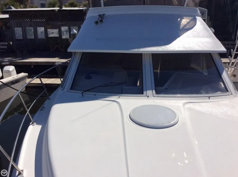 Slide: The Image of Cruisers 3585 Flybridge 1999 - 8