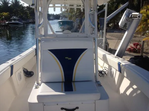 Slide: The Image of SeaVee Center Console 2006 - 10