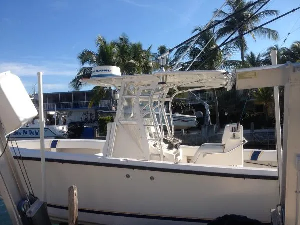 Slide: The Image of SeaVee Center Console 2006 - 2