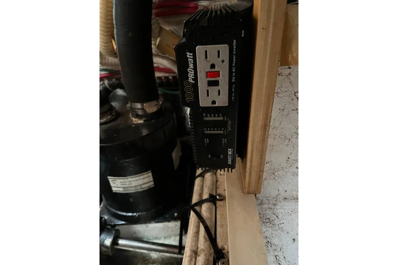 Slide: The Image of Power inverter in 1996 Caliber 35 LRC boat engine room. - 47