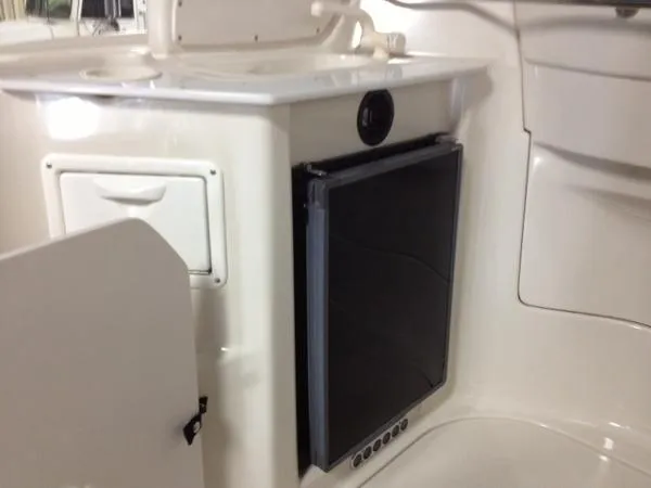 Slide: The Image of Regal 2860/2760 Commodore 2001 - 10