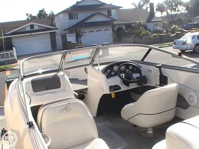 Slide: The Image of Monterey 180 Edge BR 2004 - 10