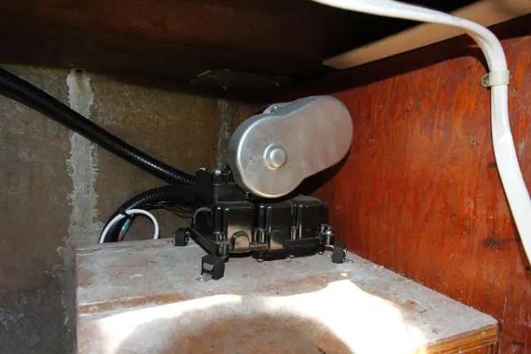 Slide: The Image of Durbeck Cutter 1981 - 11