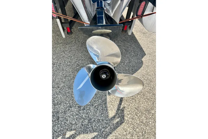 Slide: The Image of Propeller of a 2016 Bennington R21 boat on a concrete surface. - 20