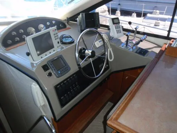 Slide: The Image of Bayliner 3988 Command Bridge Motoryacht 1996 - 6