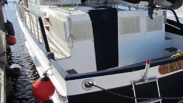 Slide: The Image of Grand Banks 46 Classic 1991 - 4