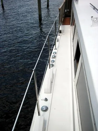 Slide: The Image of Bertram 46 Flybridge Motor Yacht 1979 - 6