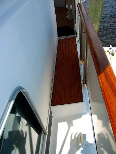 Slide: The Image of Bertram 46 Flybridge Motor Yacht 1979 - 9