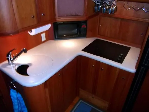 Slide: The Image of Silverton 392 Motor Yacht 2003 - 11