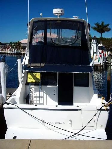 Slide: The Image of Bayliner "3988" Com. Bridge Motoryacht 2000 - 4
