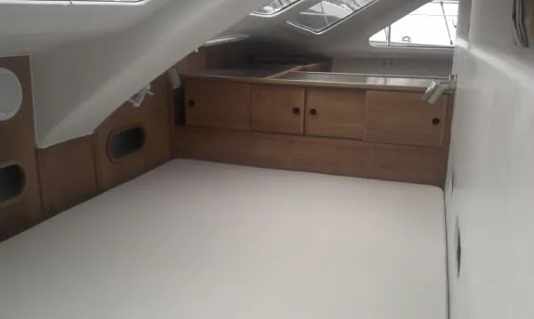 Slide: The Image of TomCat Boats 9.7 2009 - 6