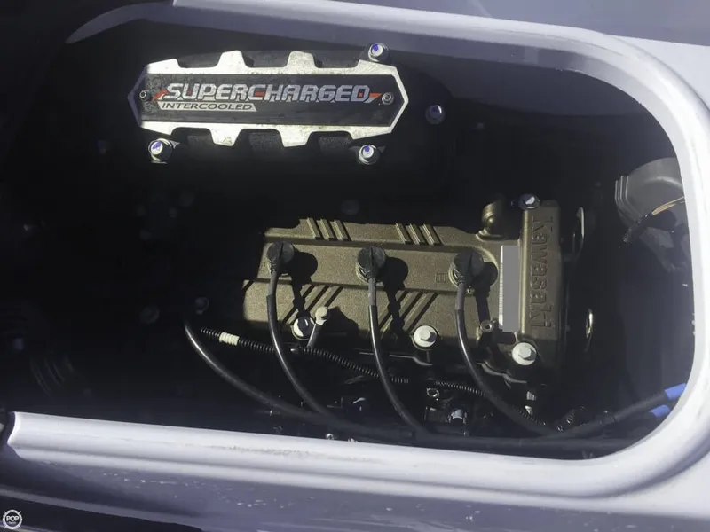 Slide: The Image of Kawasaki Ultra 300LX 2012 - 7