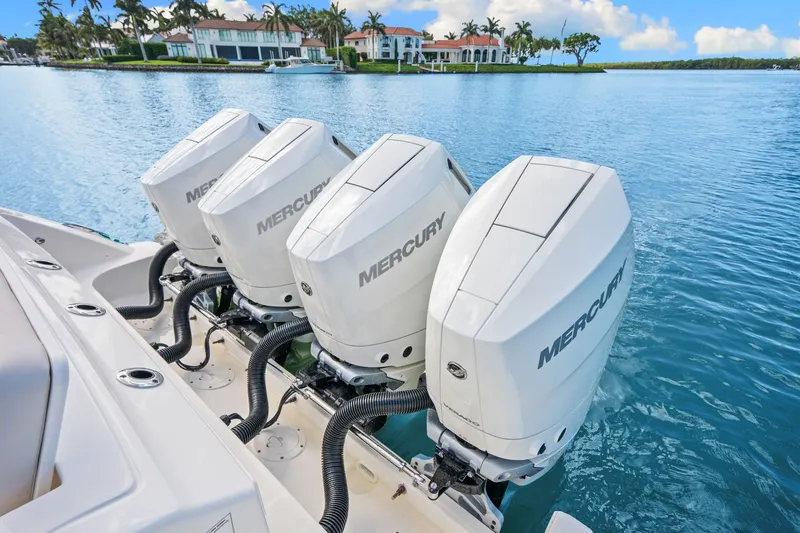 Slide: The Image of Boston Whaler 380 Realm 2026 - 53