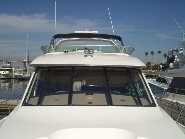 Slide: The Image of Bayliner 5788 Pilot House Motoryacht 2000 - 2