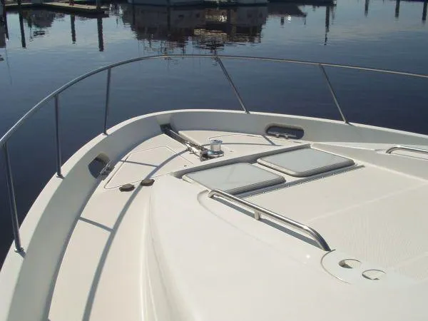 Slide: The Image of Bayliner 5788 Pilot House Motoryacht 2000 - 4