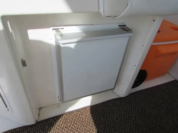 Slide: The Image of Sea Ray 330 Sundancer 1997 - 8