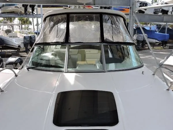 Slide: The Image of Sea Ray 310 Sundancer 2012 - 6