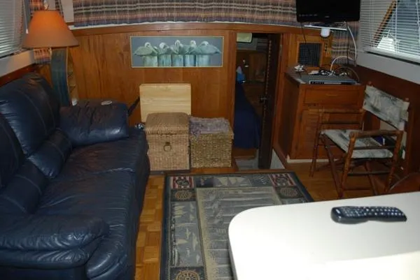 Slide: The Image of Mainship Mainship Double Cabin 1985 - 3