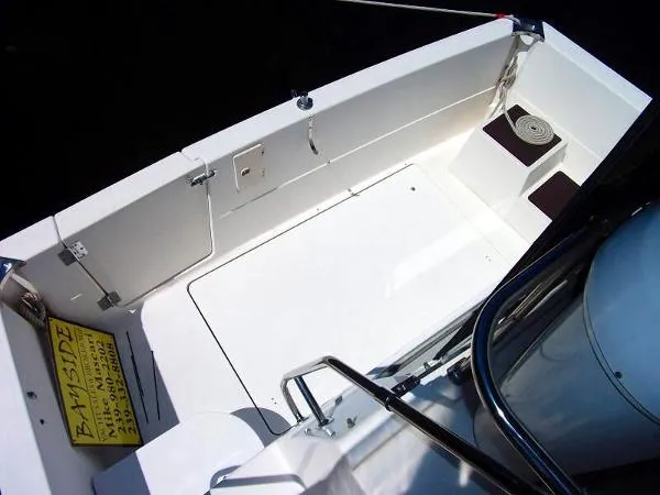 Slide: The Image of Bayliner 4087 aft cabin cockpit MY 1999 - 10