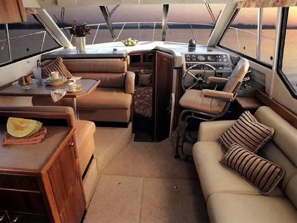 Slide: The Image of Bayliner 4087 aft cabin cockpit MY 1999 - 2