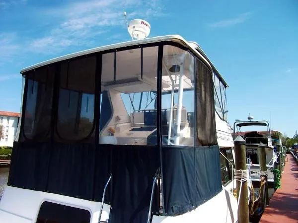 Slide: The Image of Bayliner 4087 aft cabin cockpit MY 1999 - 9