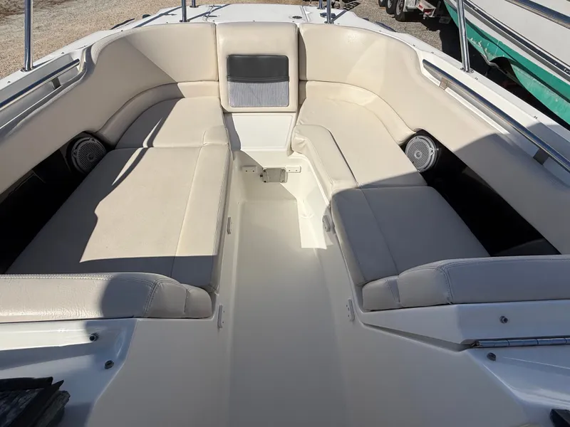 Slide: The Image of Boston Whaler 230 Vantage 2014 - 5