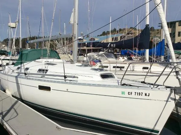Slide: The Image of Beneteau 321 2000 - 0