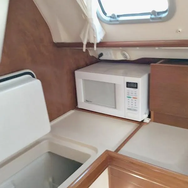 Slide: The Image of Beneteau 321 2000 - 5