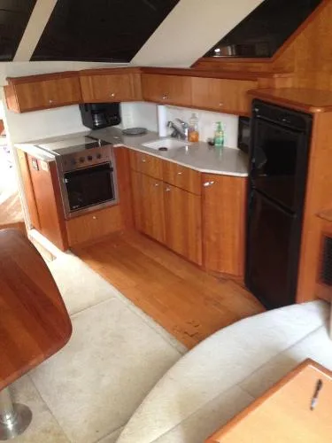 Slide: The Image of Silverton 392 Motor Yacht 2001 - 4