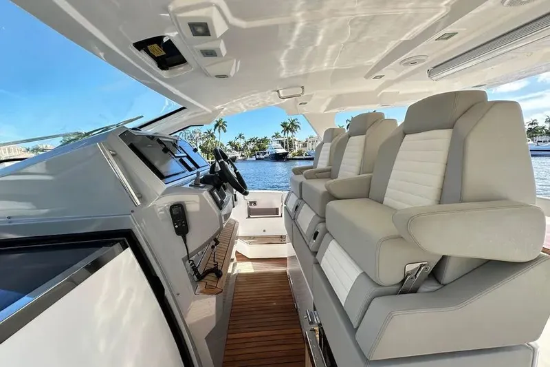 Slide: The Image of 2018 AZIMUT 40 VERVE - Image 13 - 13