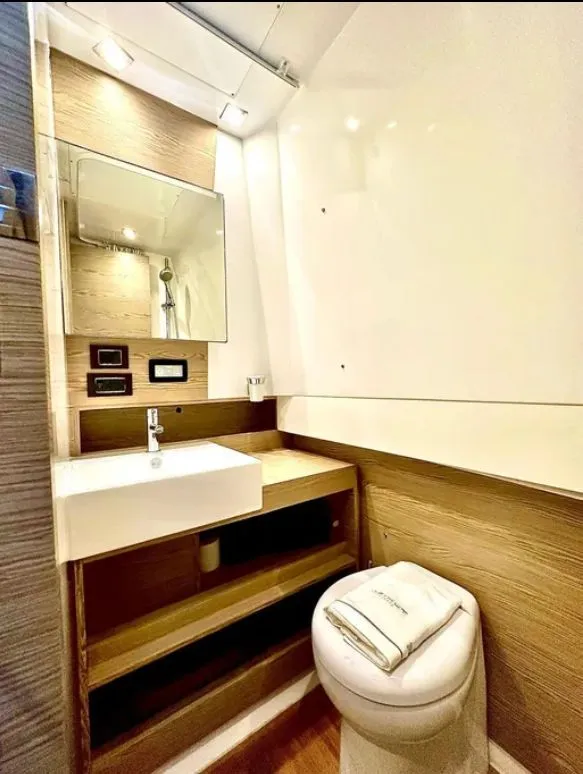 Slide: The Image of 2018 AZIMUT 40 VERVE - Image 23 - 23