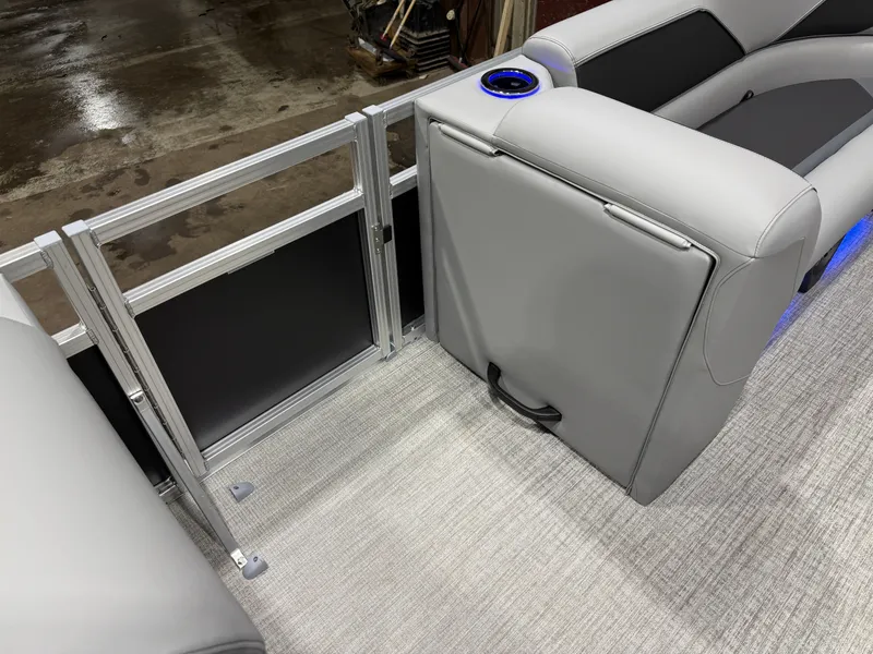 Slide: The Image of Tahoe Sport 2385 Swingback (VRB) Tritoon & Honda 4-Stroke EFI 2026 - 27