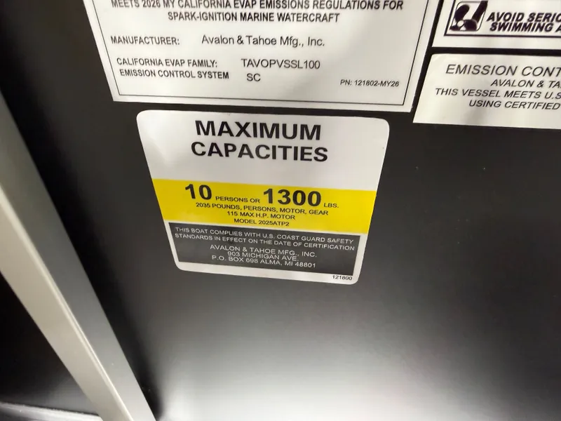 Slide: The Image of Tahoe Sport 2180 Swingback (VRB) & Honda 4-Stroke EFI 2026 - 15