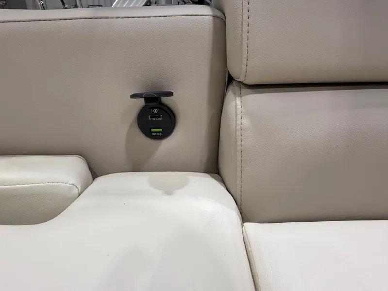 Slide: The Image of Tahoe Sport 2180 Swingback (VRB) & Honda 4-Stroke EFI 2026 - 23