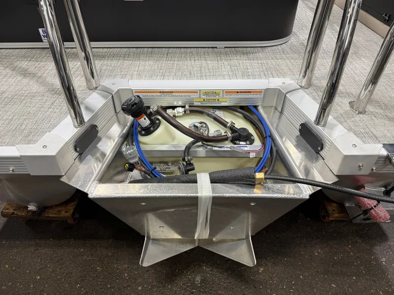 Slide: The Image of Tahoe Sport 2180 Swingback (VRB) & Honda 4-Stroke EFI 2026 - 40