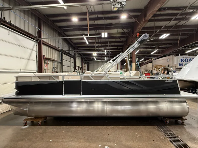 Slide: The Image of Tahoe Sport VRB 2180 Swingback & 4-Stroke $31995 2026 - 44