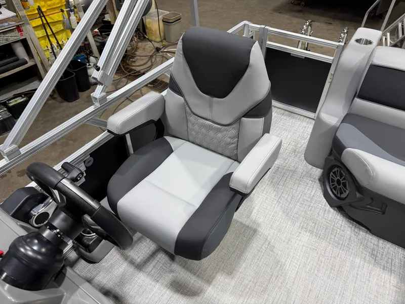 Slide: The Image of Tahoe Sport CRB 1980 Cruise Rear Bench 2026 - 10
