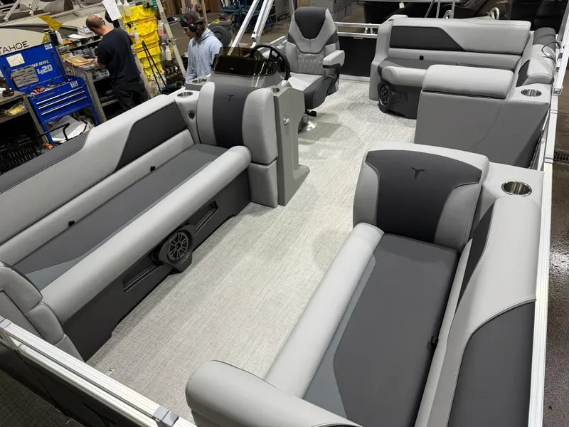 Slide: The Image of Tahoe Sport CRB 1980 Cruise Rear Bench 2026 - 27