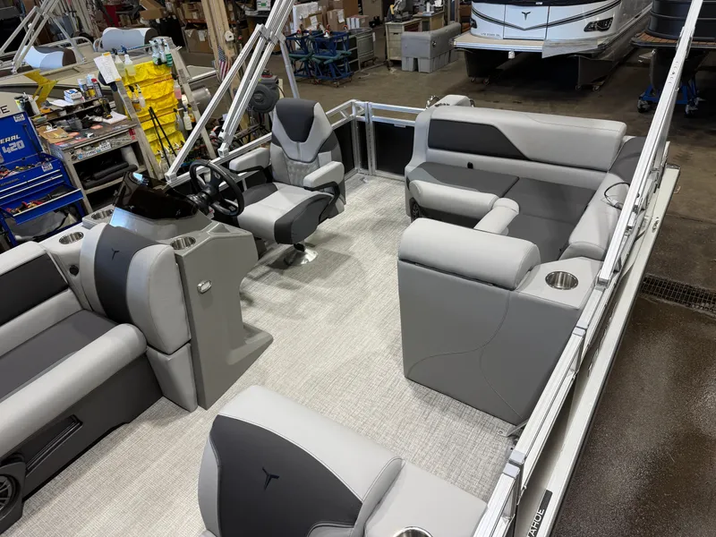 Slide: The Image of Tahoe Sport CRB 1980 Cruise Rear Bench 2026 - 3