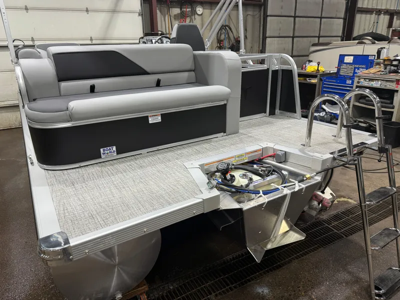 Slide: The Image of Tahoe Sport CRB 1980 Cruise Rear Bench 2026 - 38