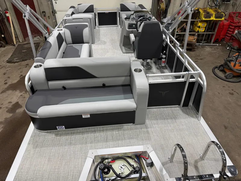 Slide: The Image of Tahoe Sport CRB 1980 Cruise Rear Bench 2026 - 5