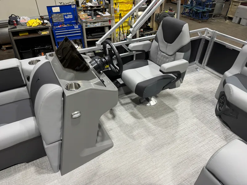 Slide: The Image of Tahoe Sport CRB 1980 Cruise Rear Bench 2026 - 9