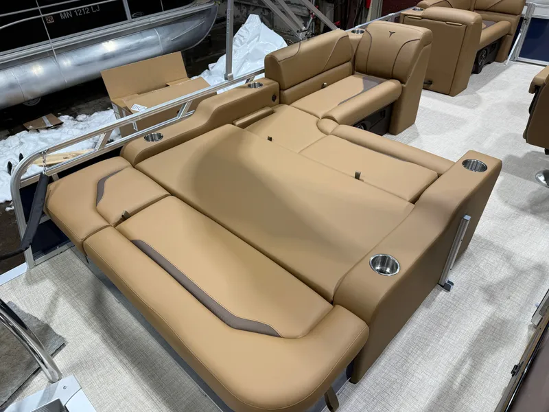 Slide: The Image of Tahoe Sport 2180 Swingback (VRB) & Honda 4-Stroke EFI 2026 - 19