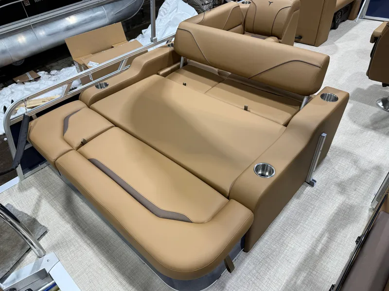 Slide: The Image of Tahoe Sport 2180 Swingback (VRB) & Honda 4-Stroke EFI 2026 - 20