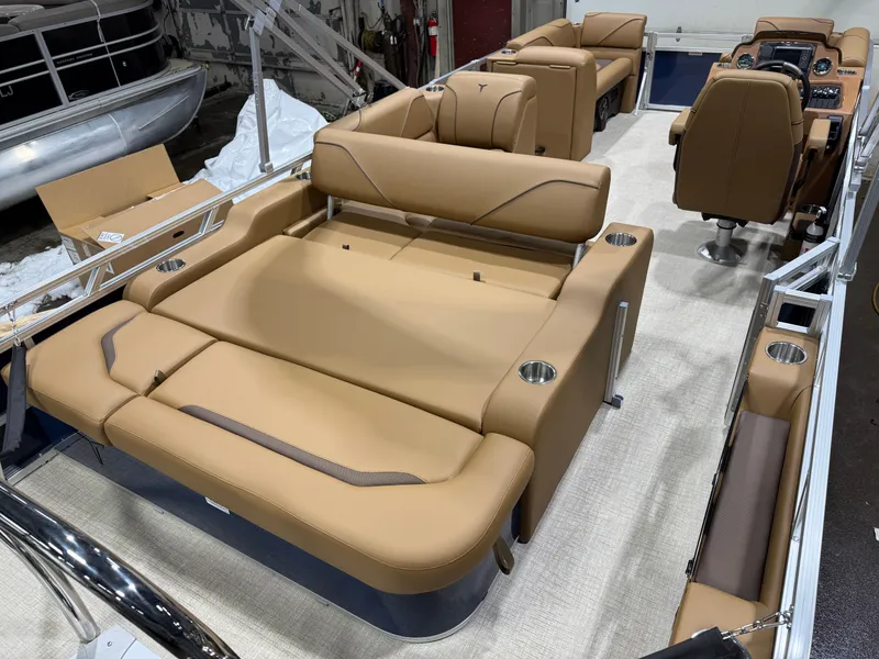 Slide: The Image of Tahoe Sport 2180 Swingback (VRB) & Honda 4-Stroke EFI 2026 - 22