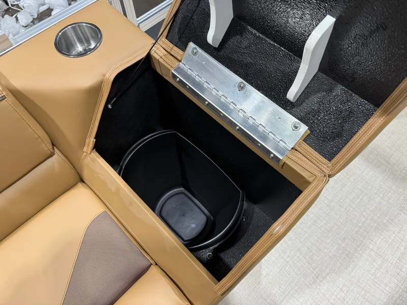 Slide: The Image of Tahoe Sport 2180 Swingback (VRB) & Honda 4-Stroke EFI 2026 - 24