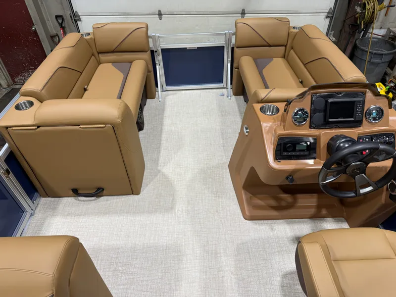 Slide: The Image of Tahoe Sport 2180 Swingback (VRB) & Honda 4-Stroke EFI 2026 - 28