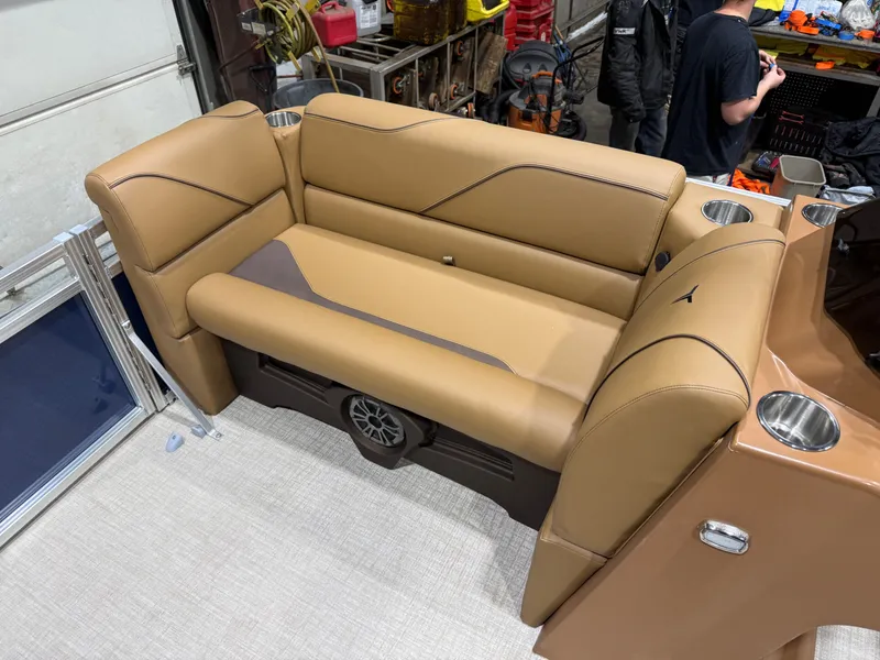 Slide: The Image of Tahoe Sport 2180 Swingback (VRB) & Honda 4-Stroke EFI 2026 - 29