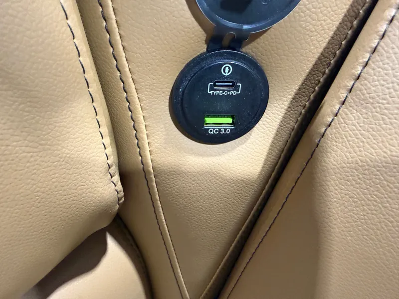 Slide: The Image of Tahoe Sport 2180 Swingback (VRB) & Honda 4-Stroke EFI 2026 - 30