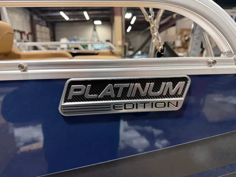 Slide: The Image of Tahoe Sport 2180 Swingback (VRB) & Honda 4-Stroke EFI 2026 - 37